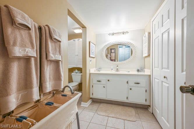 215 Cypress Way E C2 Property Photo 10