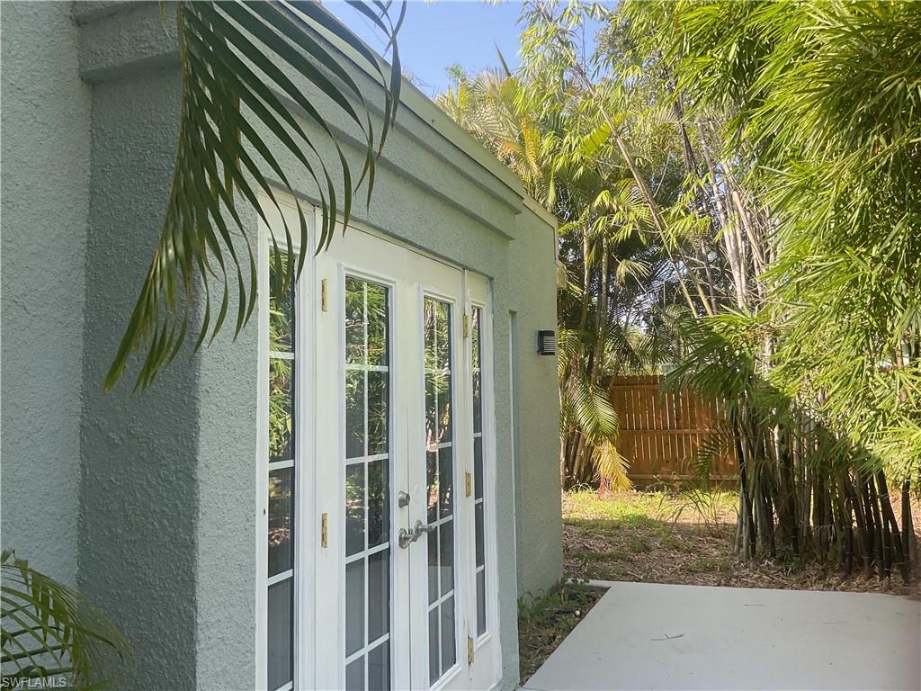 817/825 Julia St Property Photo 42