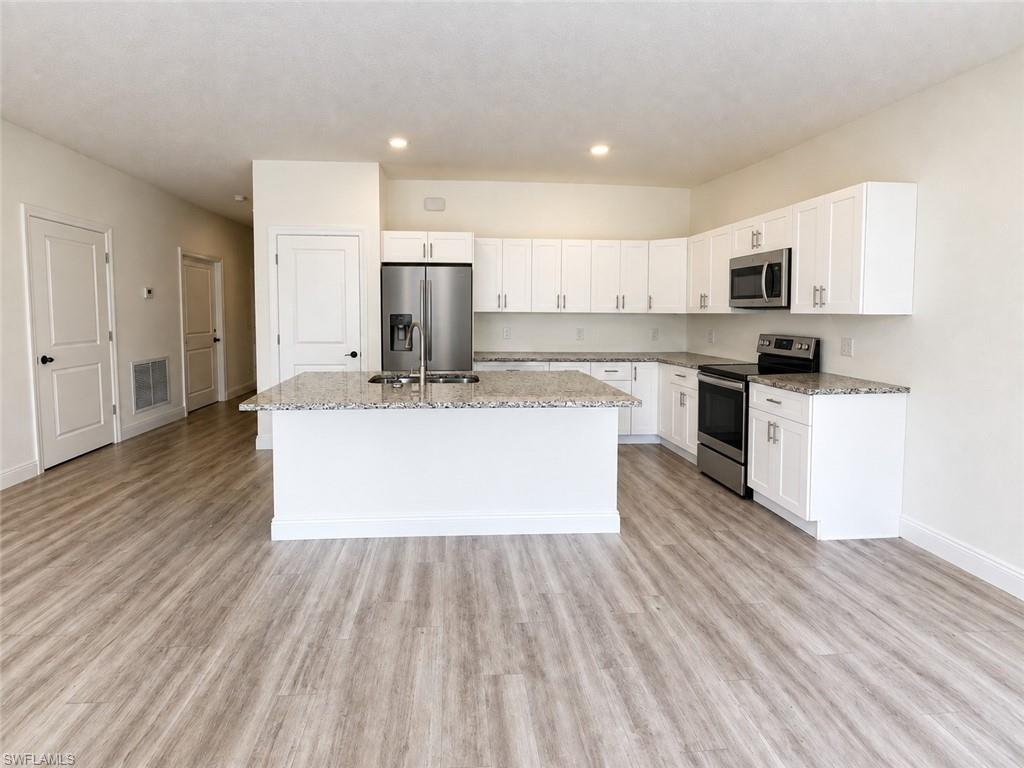 8056 Sherwood Cir Property Photo 2
