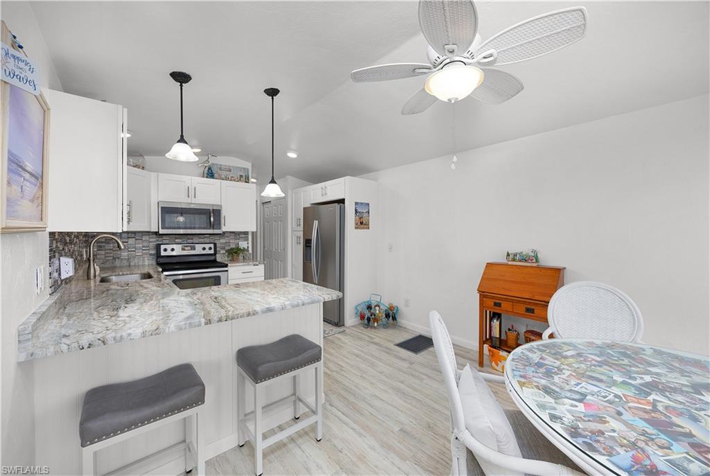 11095 Sunglow Ln Property Photo 7