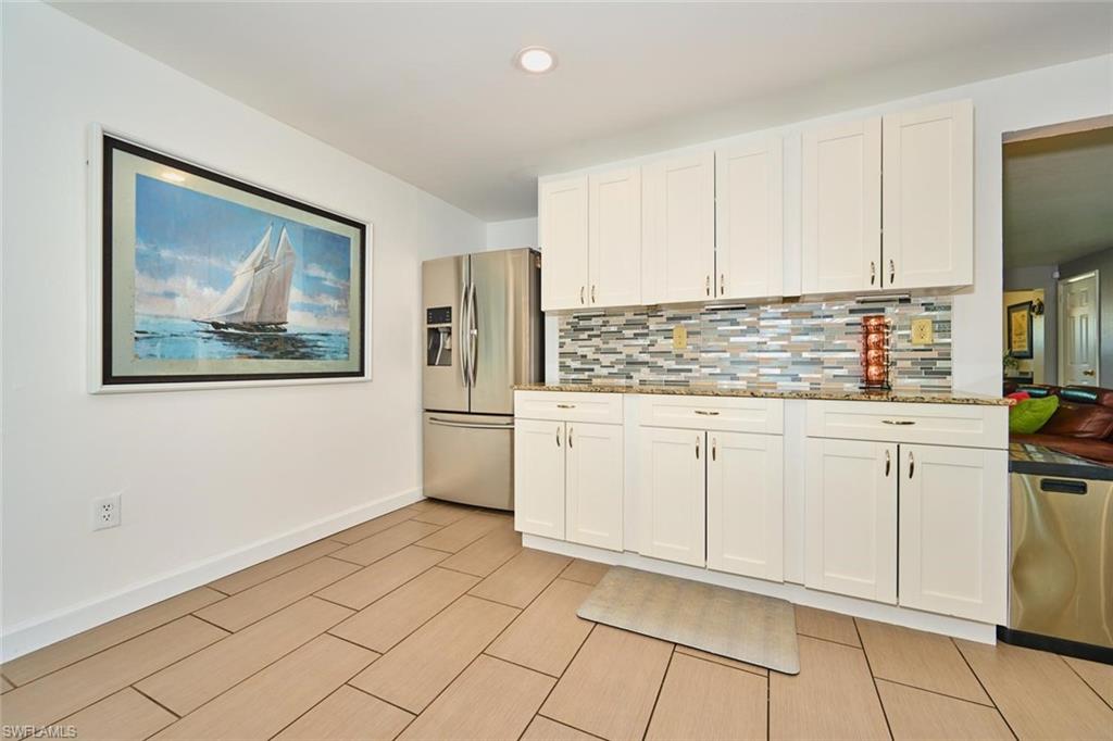 2212 Crystal Dr Property Photo 10