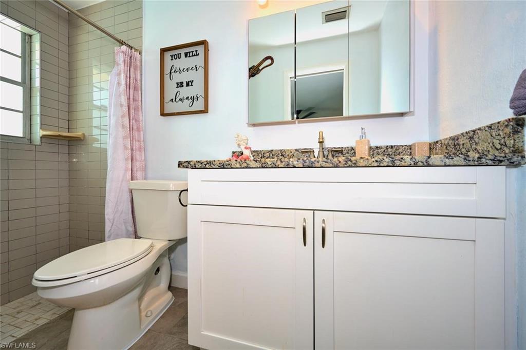 2212 Crystal Dr Property Photo 19