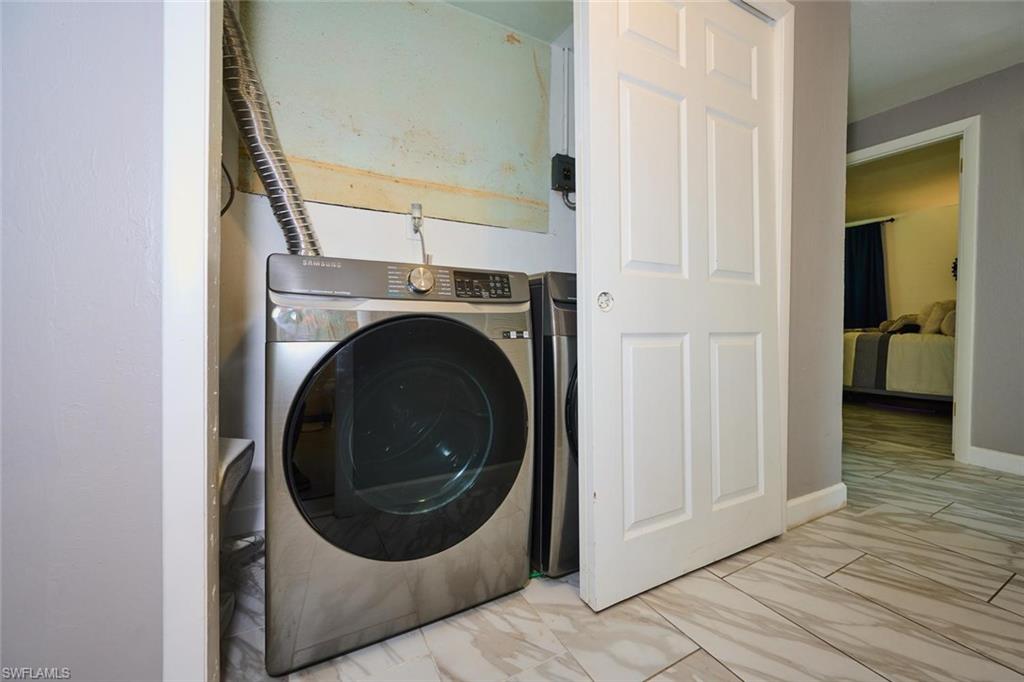 2212 Crystal Dr Property Photo 22