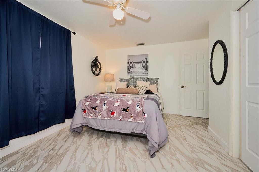 2212 Crystal Dr Property Photo 23
