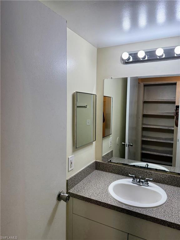 3421 Winkler Ave 411 Property Photo 14