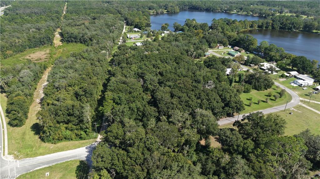 104 Twin Lake Grove Dr Dr Property Photo 3