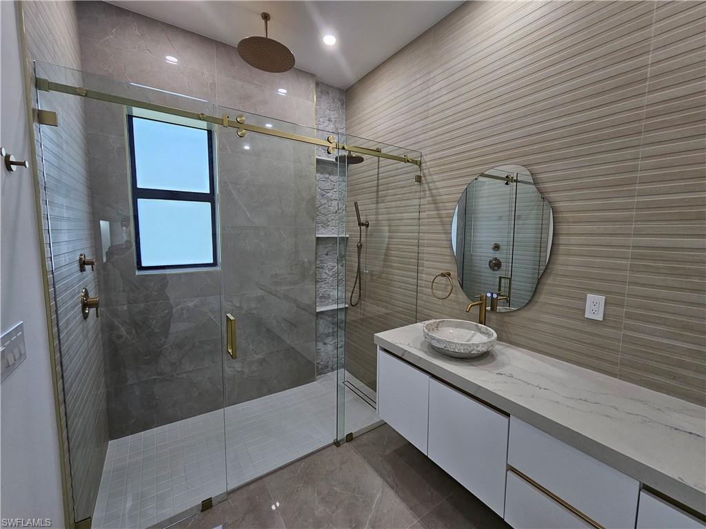 1211 Mckinley Ave Property Photo 23