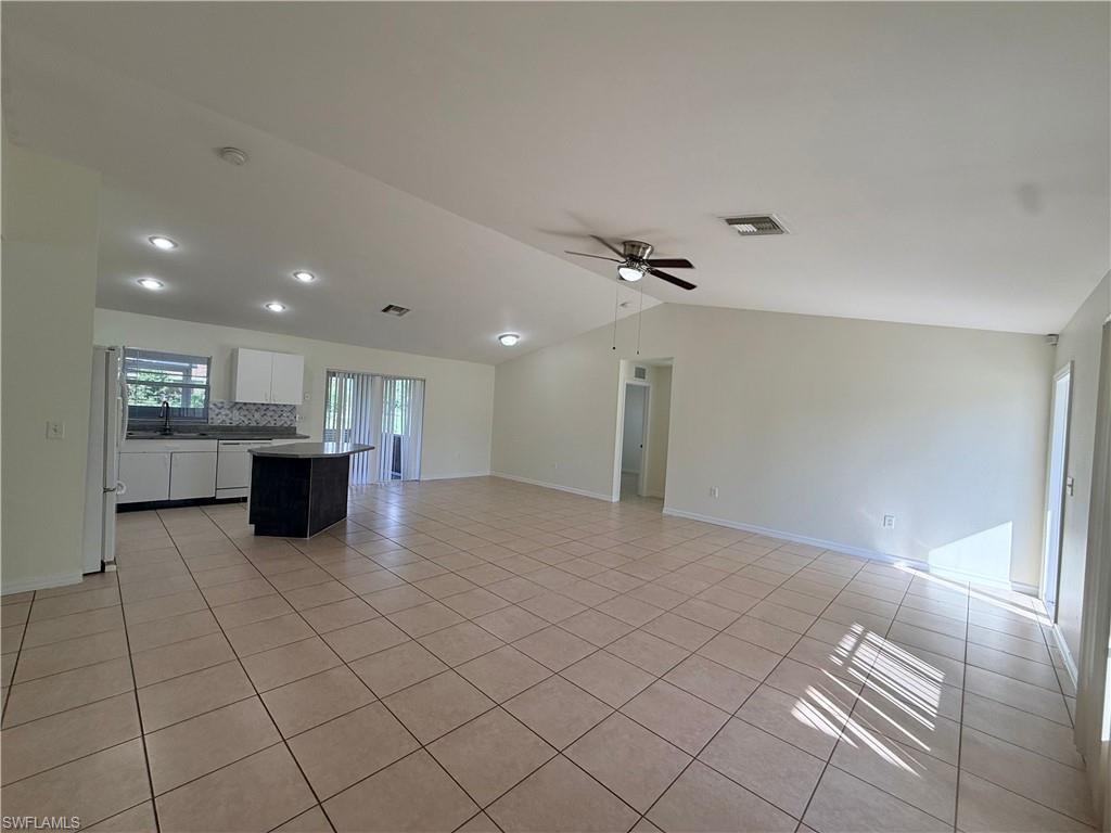 671 Dauphine Ave S Property Photo 2