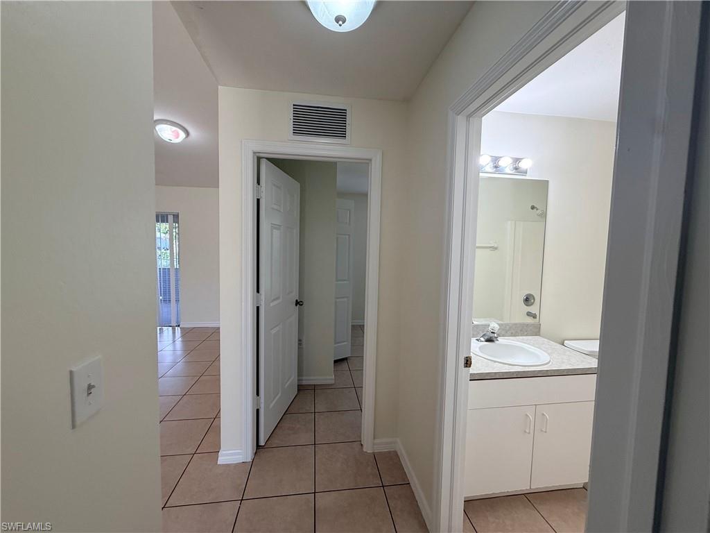 671 Dauphine Ave S Property Photo 7