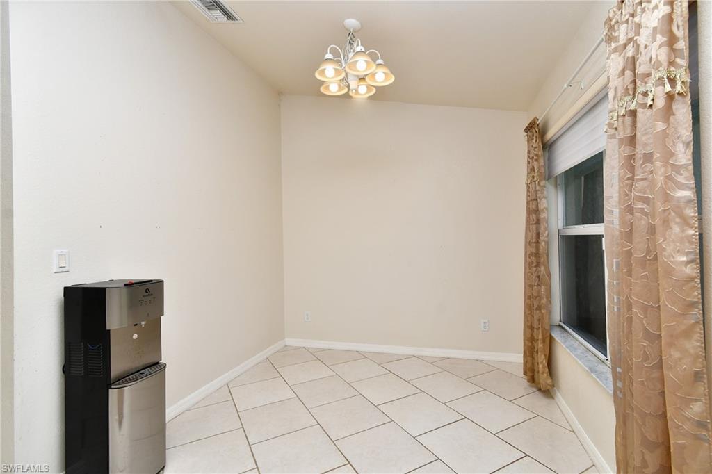 3020 62nd St W Property Photo 9
