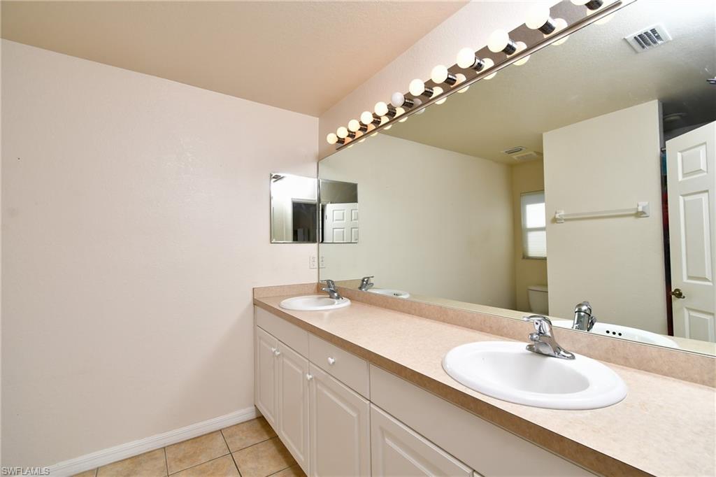 3020 62nd St W Property Photo 28