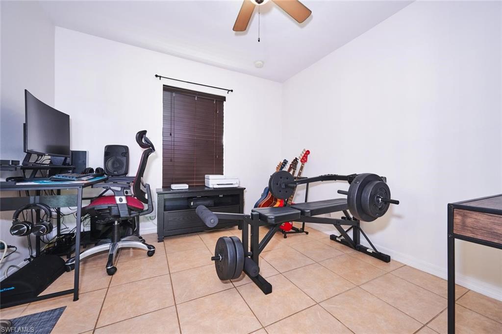 2407 Claude Ave N Property Photo 15