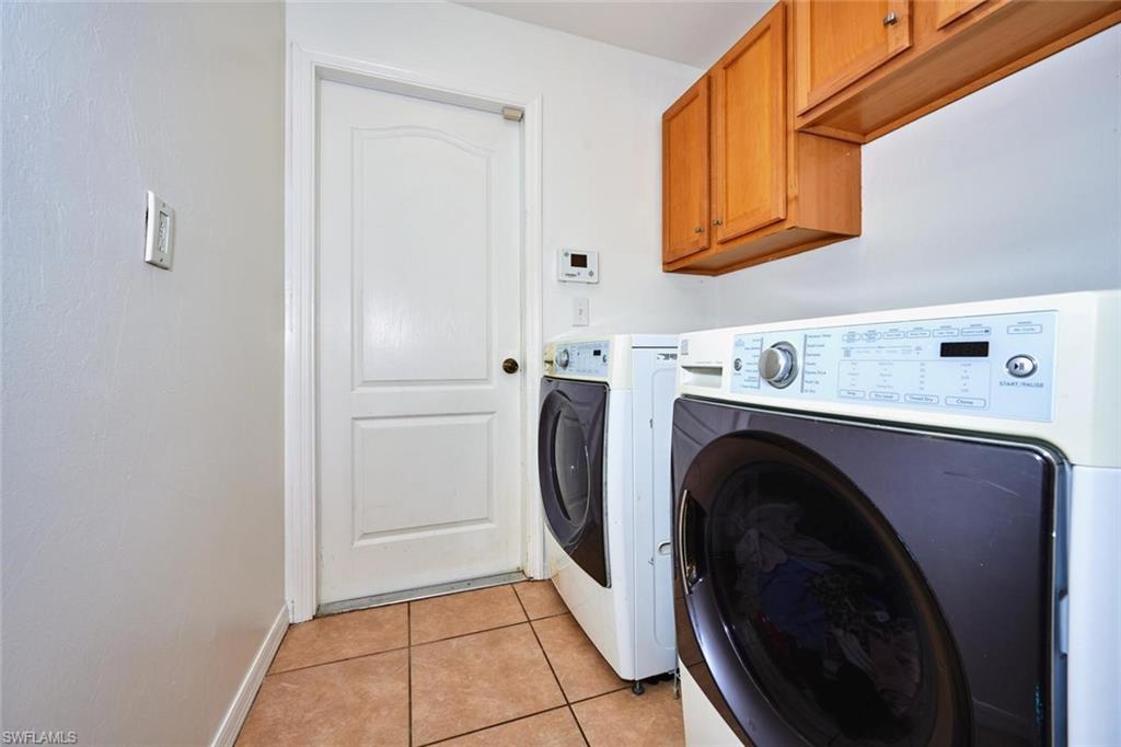 2407 Claude Ave N Property Photo 25