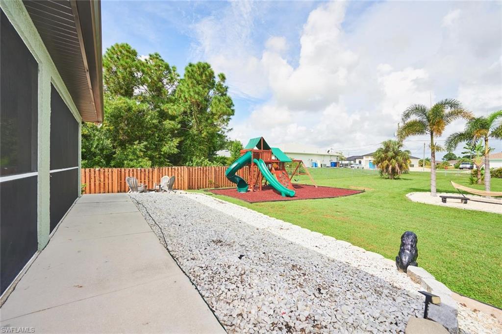 2407 Claude Ave N Property Photo 35
