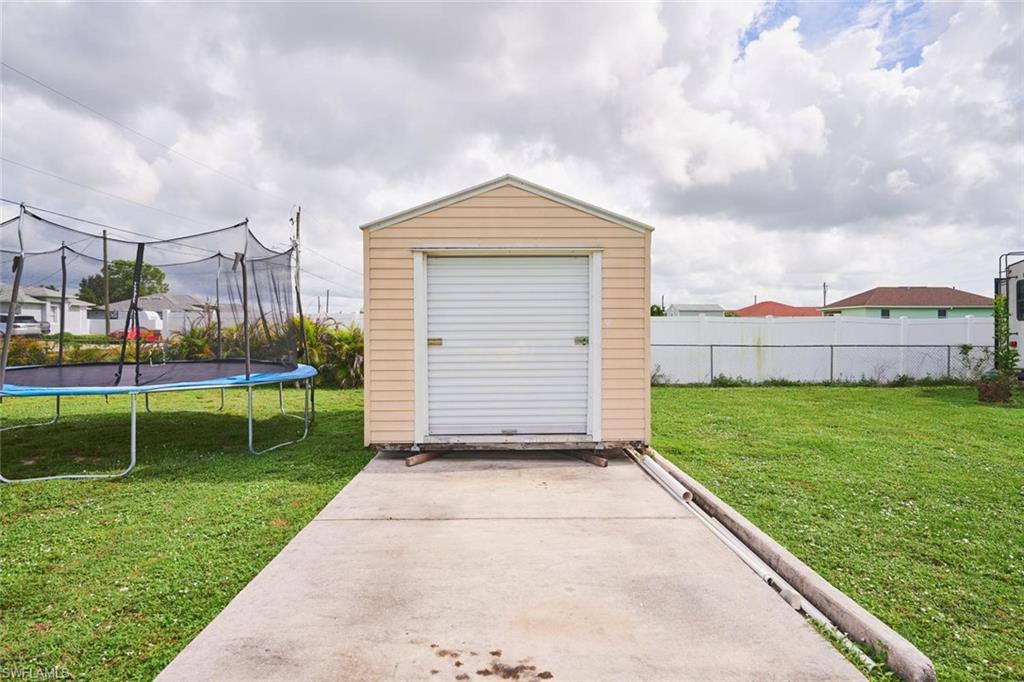 2407 Claude Ave N Property Photo 43