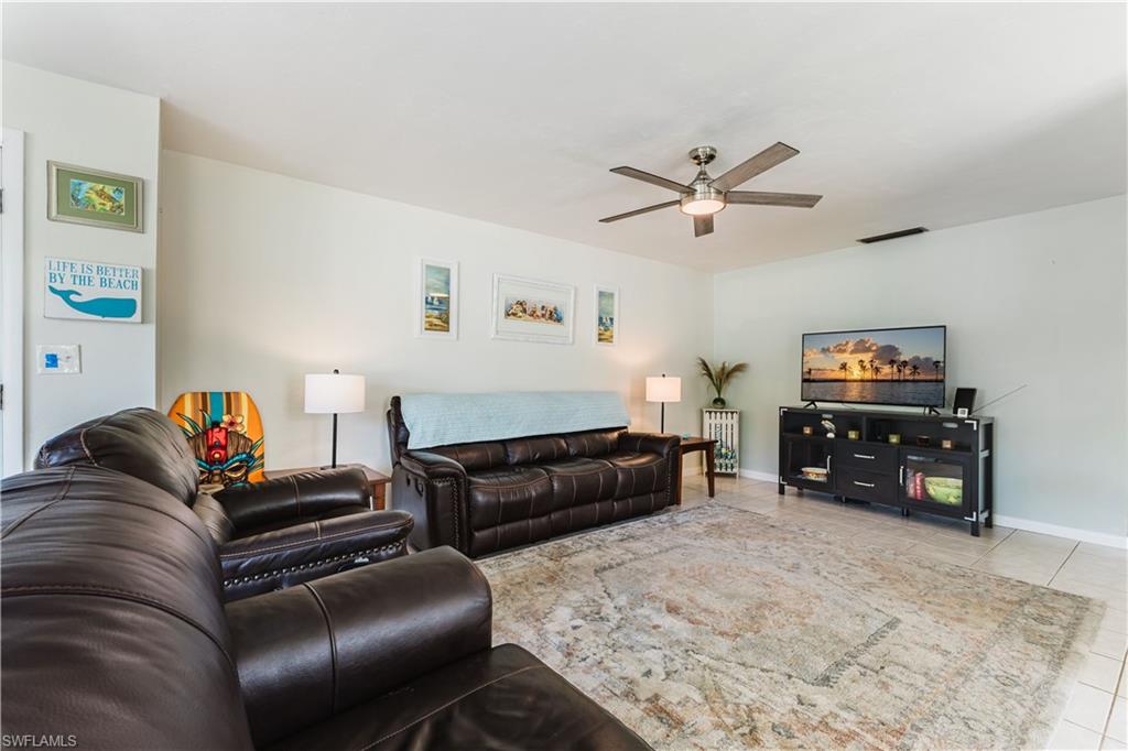 431 Van Buren St B8 Property Photo 9