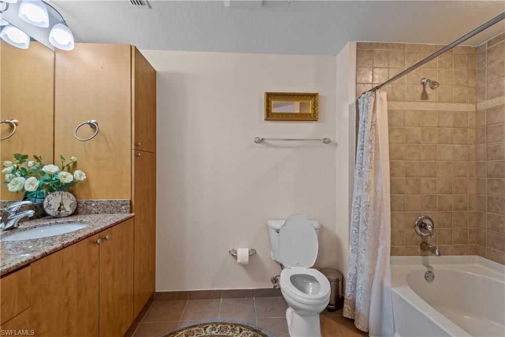 2825 Palm Beach Blvd 213 Property Photo 15