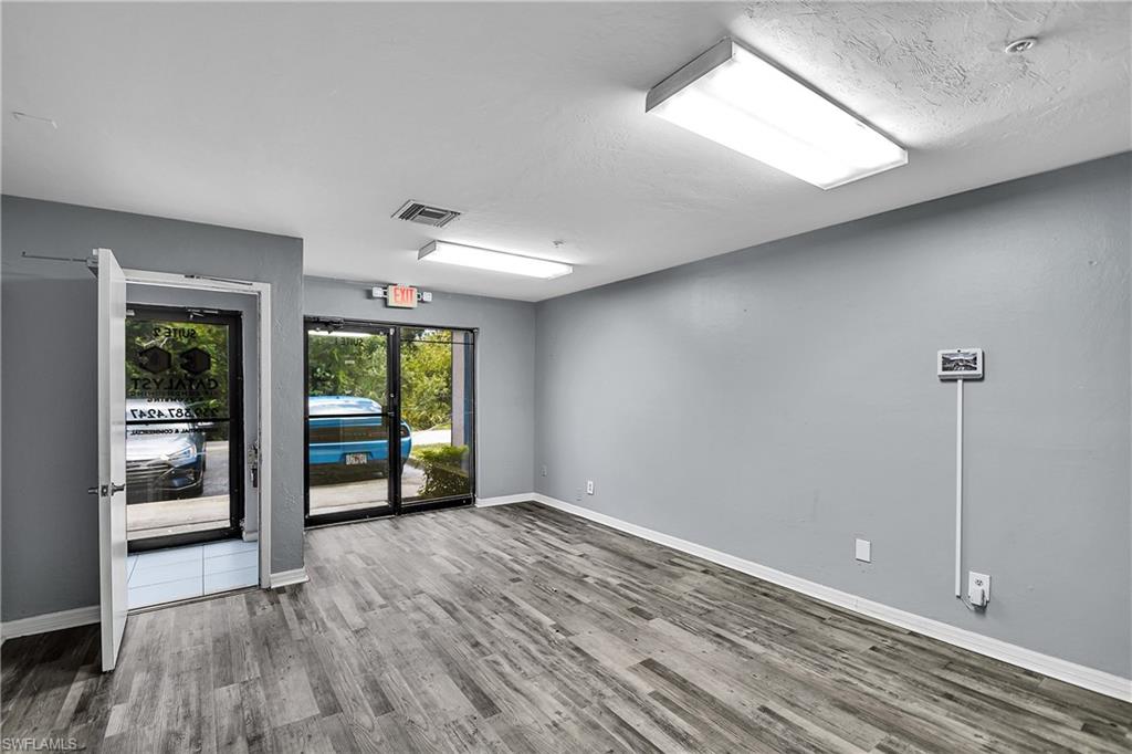 12165 Metro Pkwy 1-4 Property Photo 2