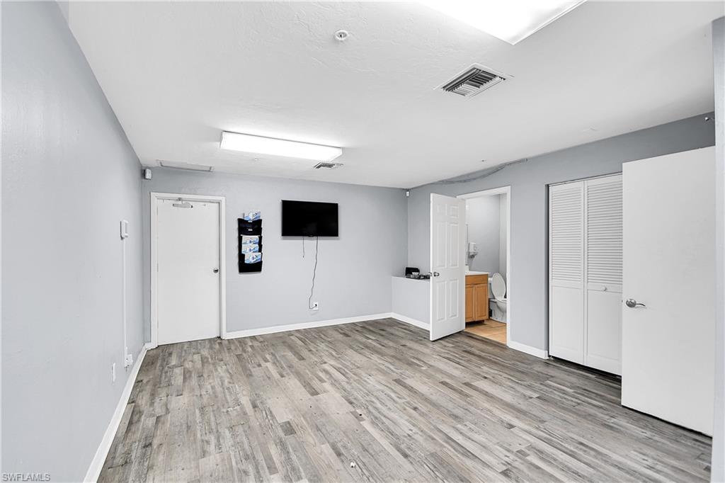 12165 Metro Pkwy 1-4 Property Photo 10