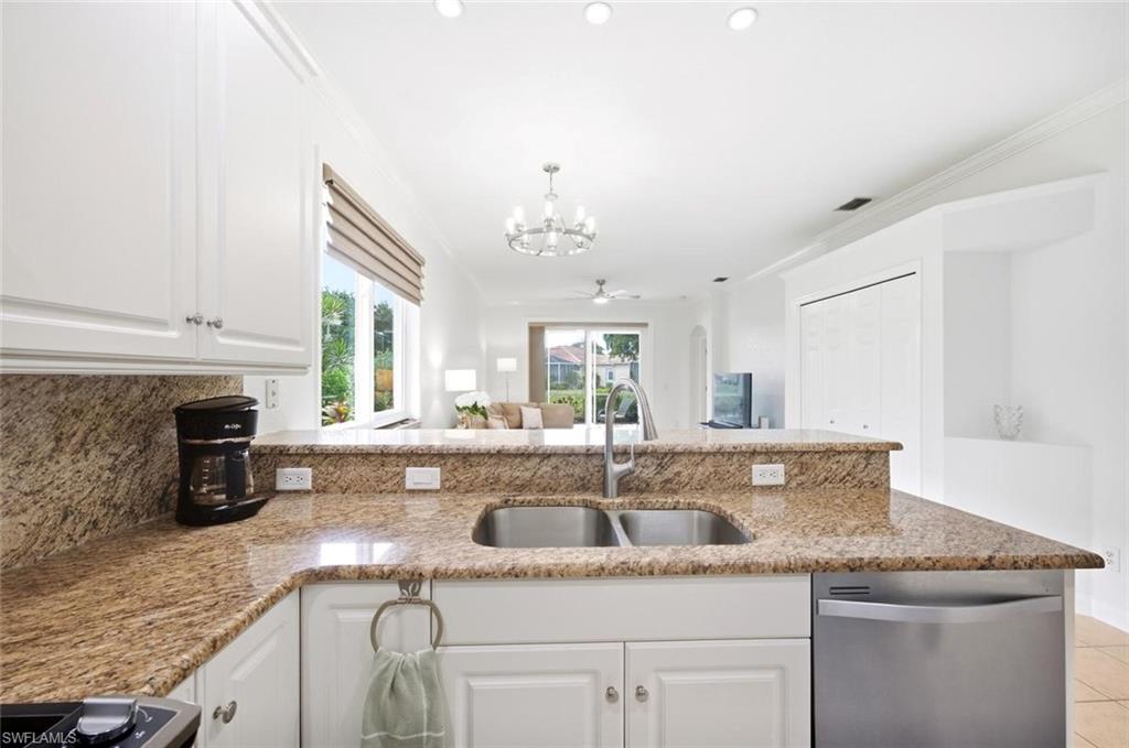 14052 Clear Water Ln Property Photo 7