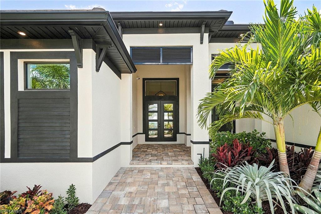 5025 Sorrento Ct Property Photo 3