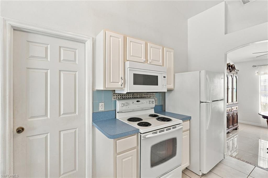 4102 10th St W Property Photo 13