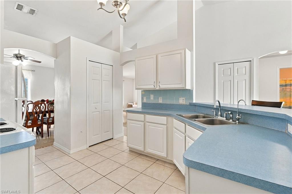 4102 10th St W Property Photo 15