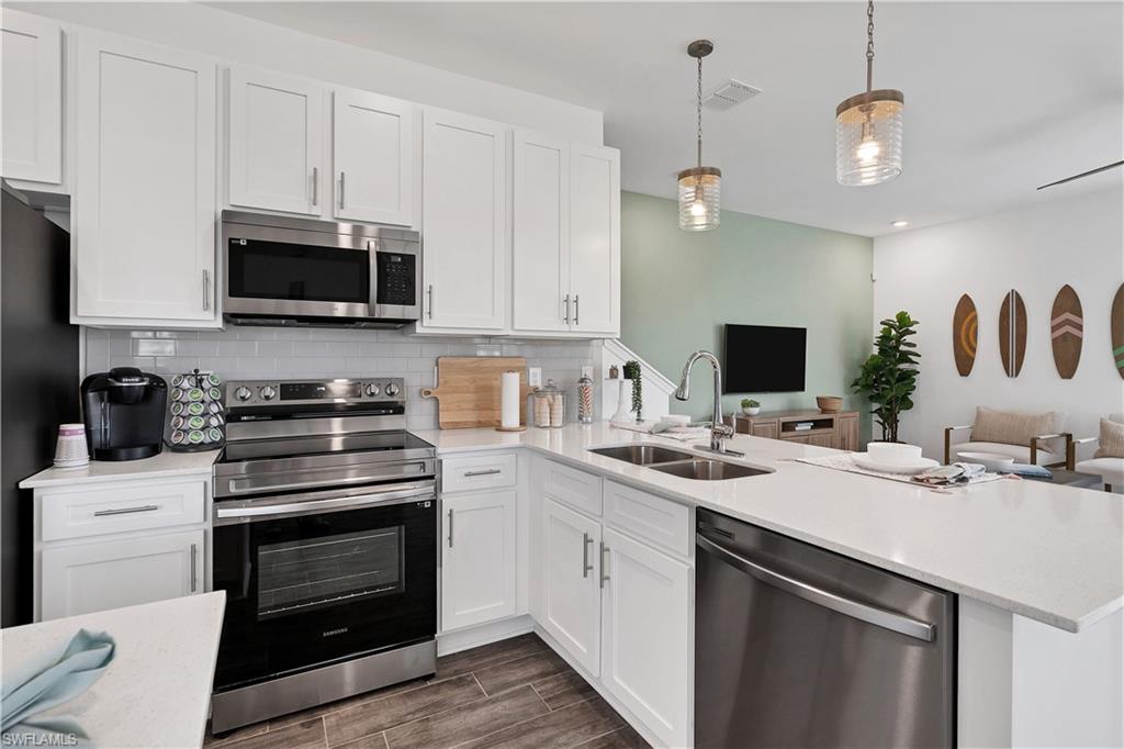 17331 Peregrine Way Property Photo 8