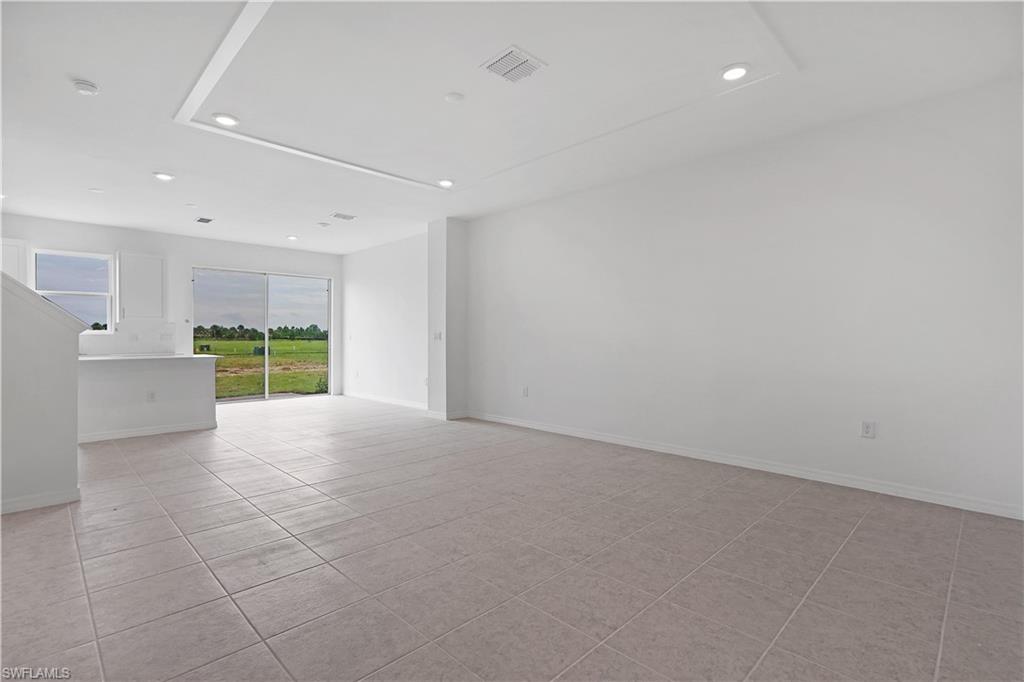 17327 Peregrine Way Property Photo 3