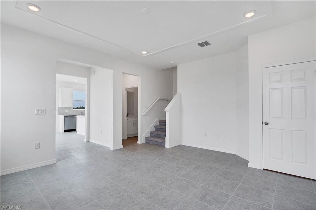 17319 Peregrine Way Property Photo 4