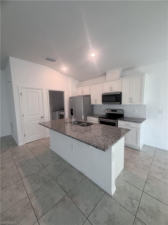 328 Jacaranda Pkwy E Property Photo 3