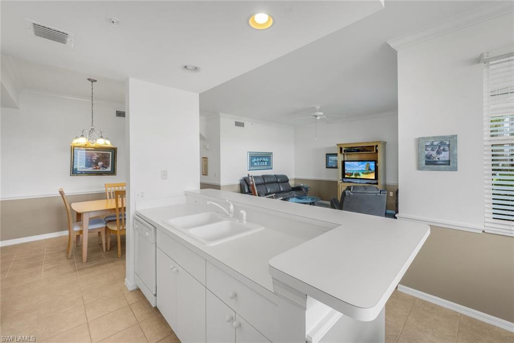 10470 Washingtonia Palm Way 1212 Property Photo 13