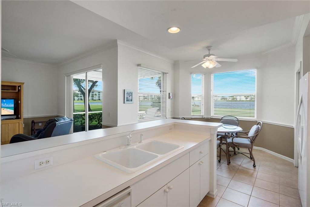 10470 Washingtonia Palm Way 1212 Property Photo 14