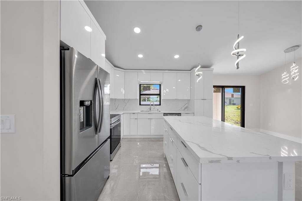 508 Kismet Pkwy W Property Photo 10