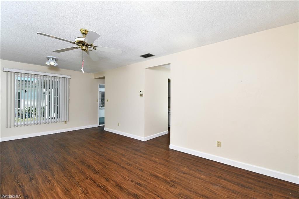 13 Hamlin Ct Property Photo 16