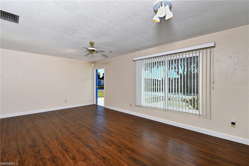 13 Hamlin Ct Property Photo 18