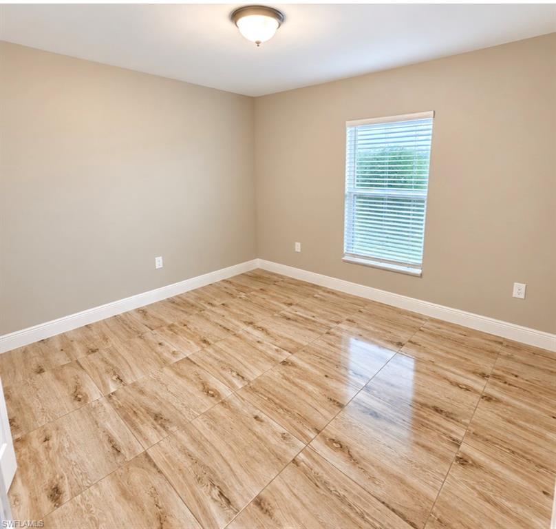 4746-4748 Golfview Blvd Property Photo 3