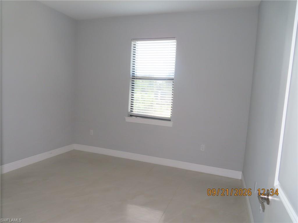 3480 54th Ave Ne Property Photo 8