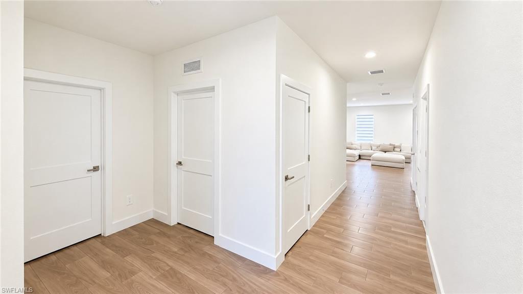 9040 Bamboo Cir Property Photo 3