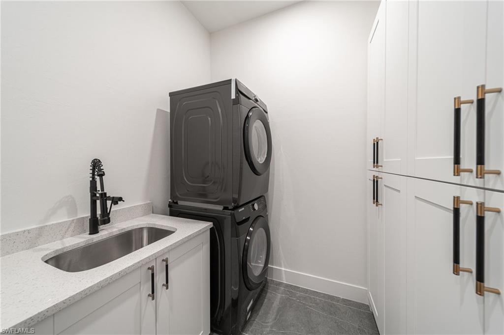 209 Chiquita Blvd N Property Photo 21