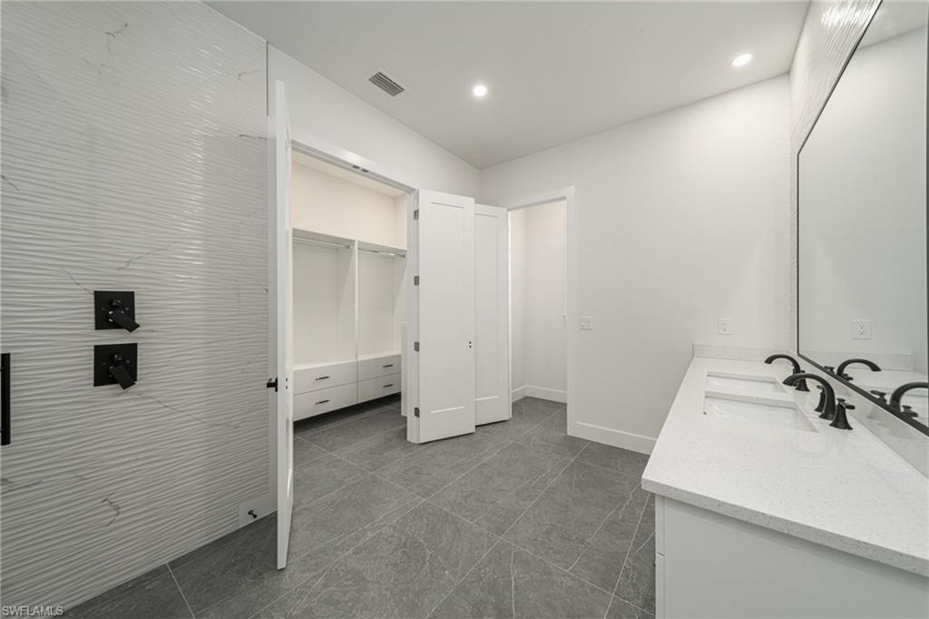 209 Chiquita Blvd N Property Photo 31