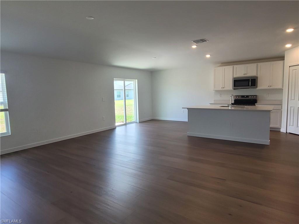 17360 Cantu Ct Property Photo 3