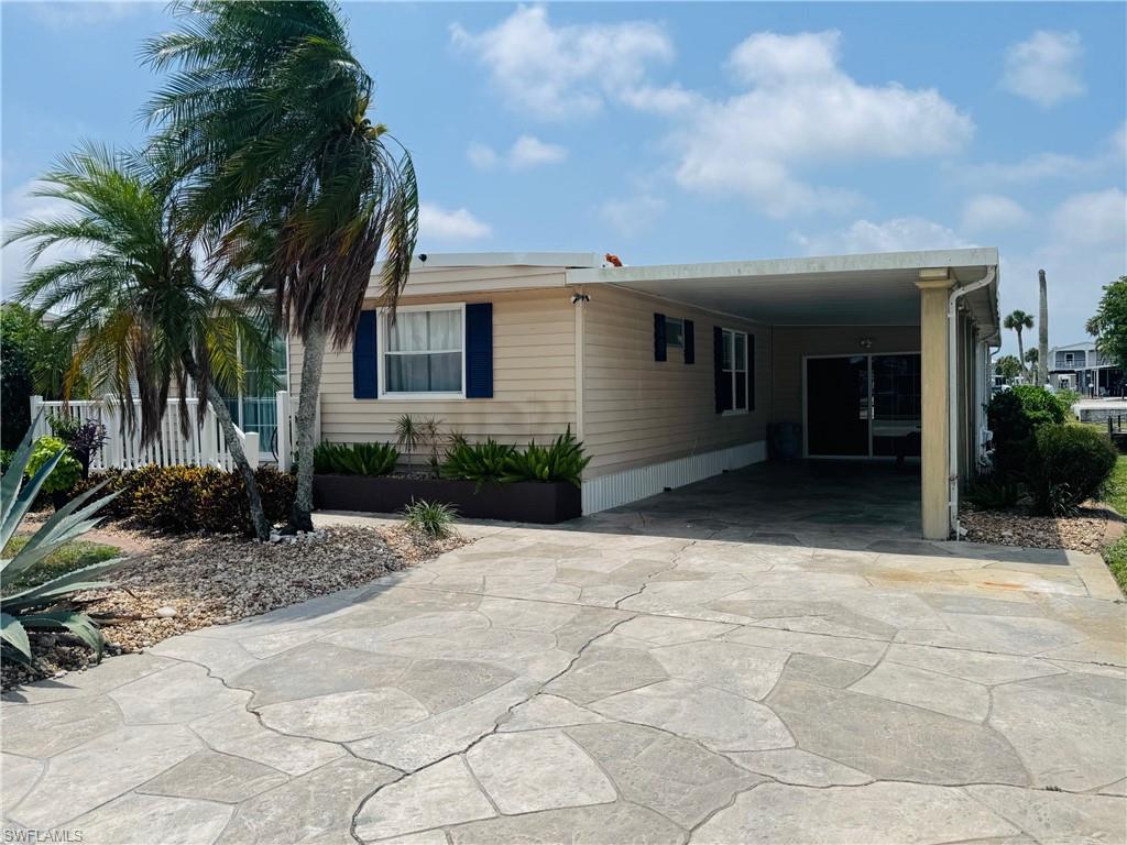 11321 Bougainvillea Ln Property Photo 3