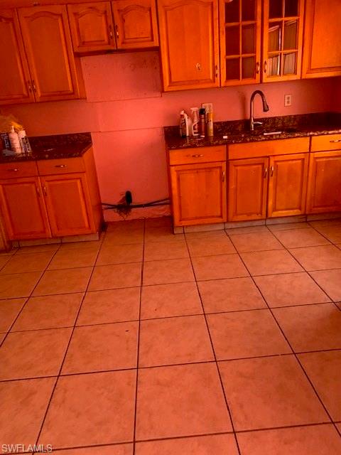 1104 Westminster St W Property Photo 2