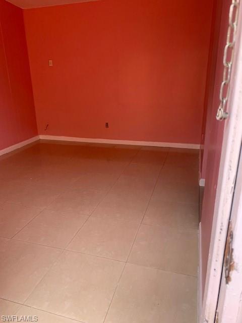 1104 Westminster St W Property Photo 7