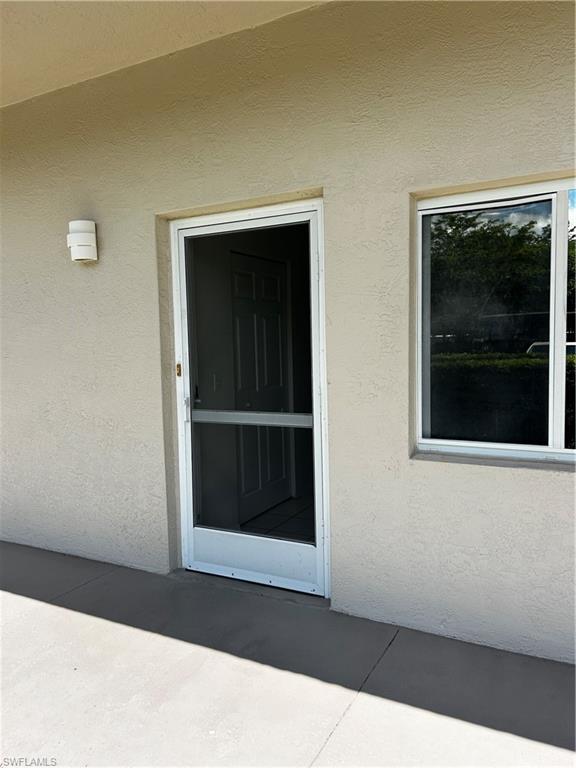 14831 Park Lake Dr 102 Property Photo 4