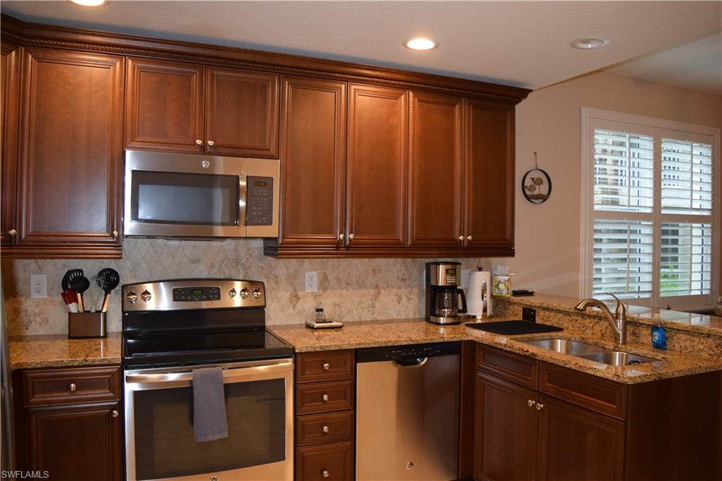 6661 Alden Woods 101 Property Photo 4