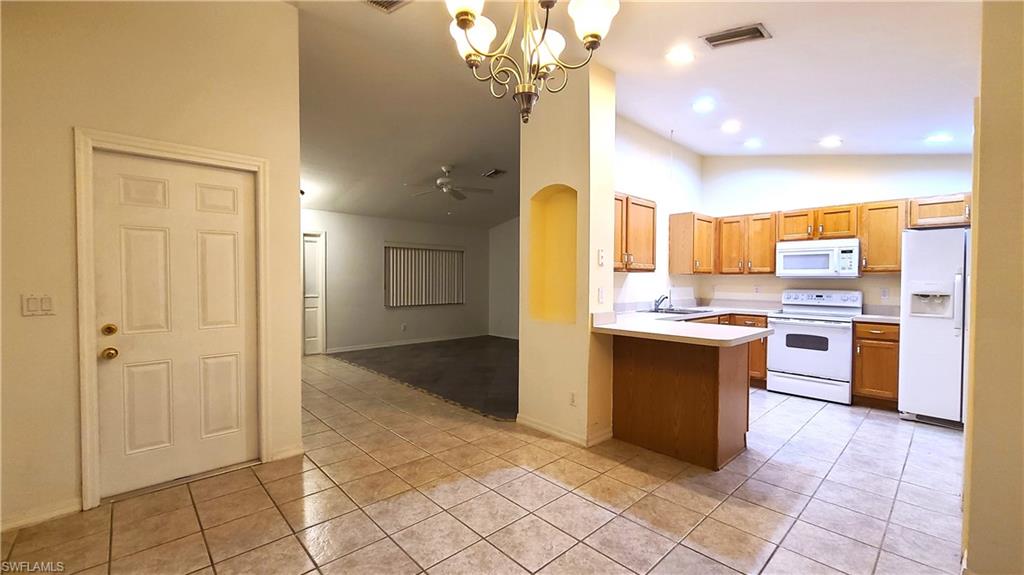 3106 10th St W Property Photo 6