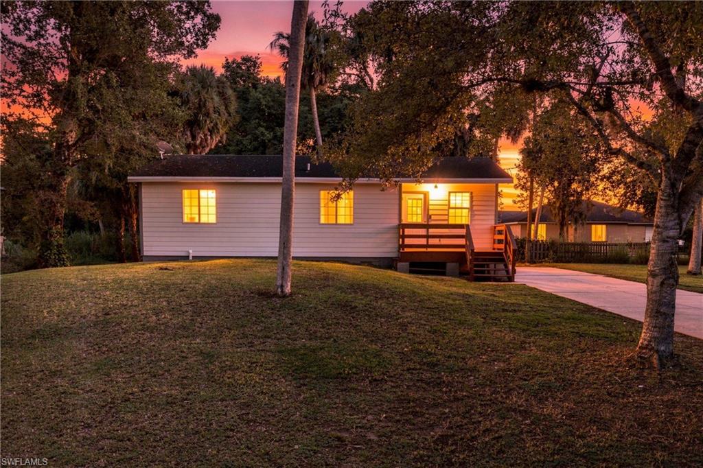 3711 Teakwood ST Property Photo 1