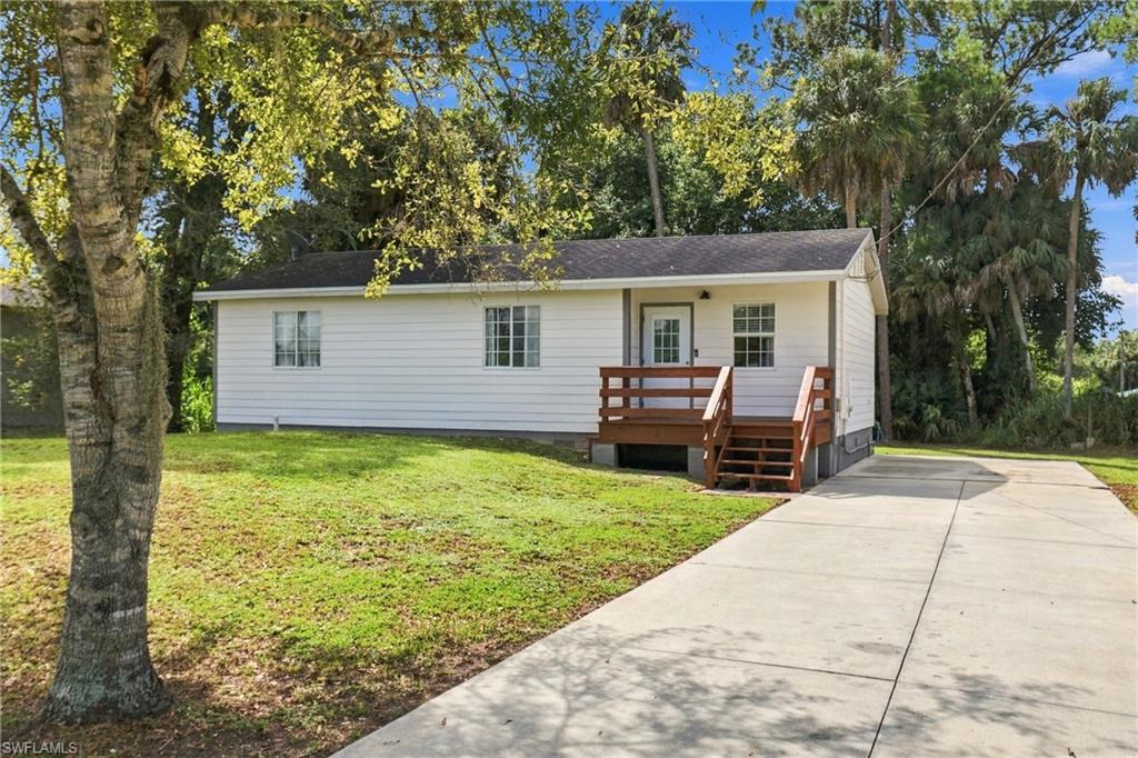 3711 Teakwood St Property Photo 5